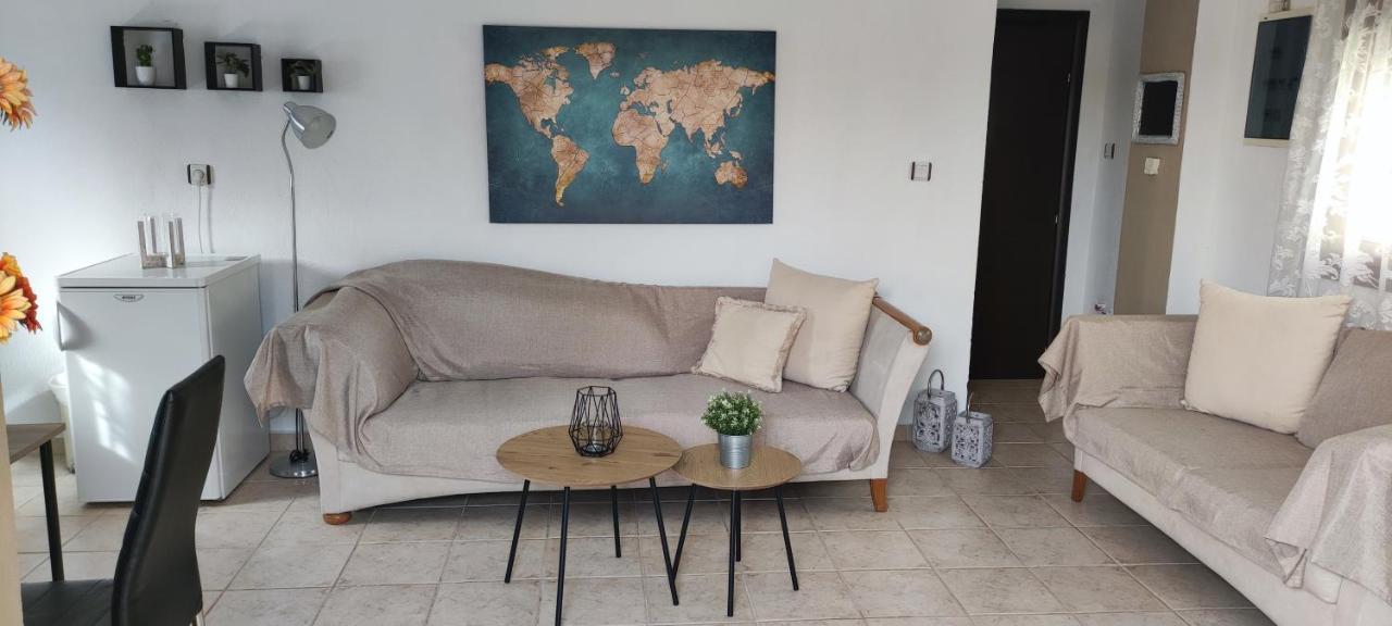 Maria'S Luxury Apartment Kassandria Bagian luar foto