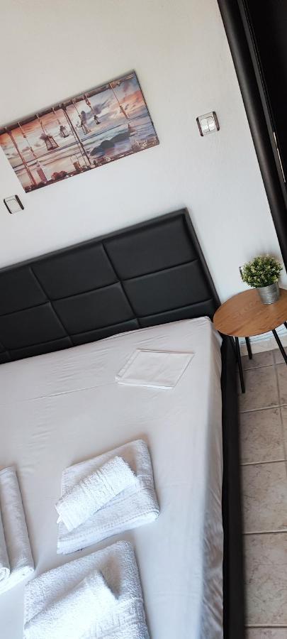 Maria'S Luxury Apartment Kassandria Bagian luar foto